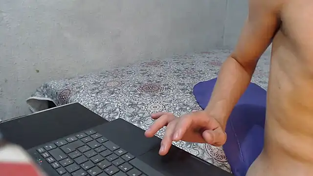 MicaelRian69 live sex cam