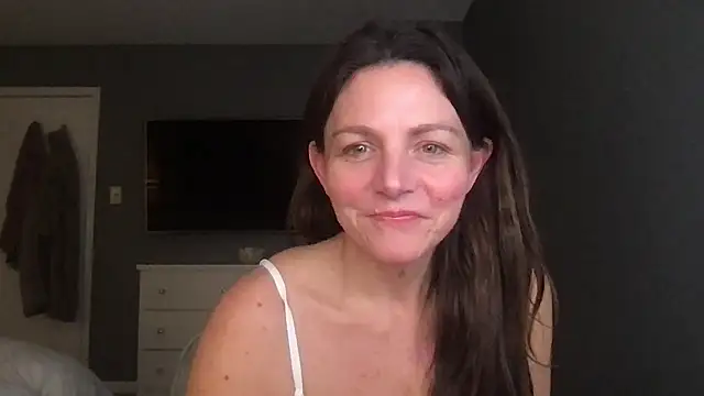 ms_journey_winfrey_'s cam snapshot