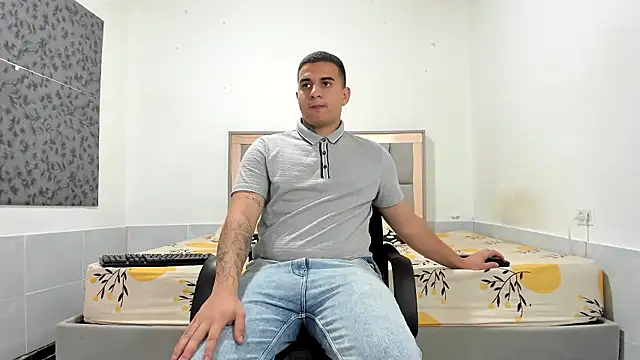 simookeler live sex cam