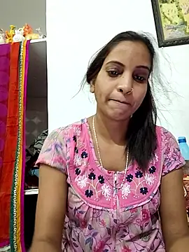 Hotty-Nidhi live sex cam