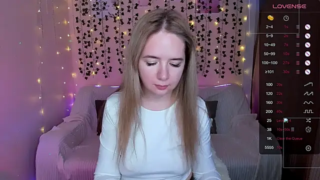 Evaa_Grey's cam snapshot