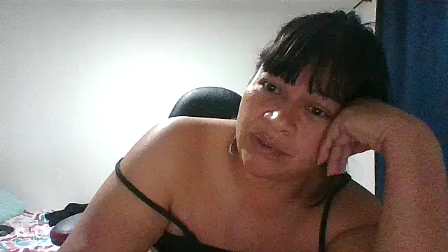 adri89-g live sex cam