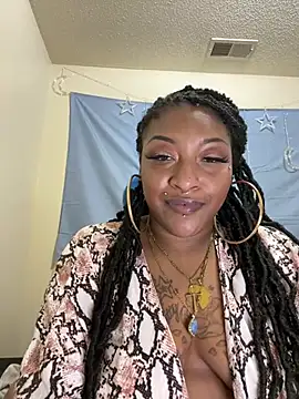 Egyptian_reign's cam snapshot