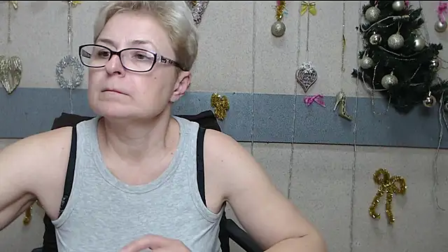 EmiliaGree live sex cam