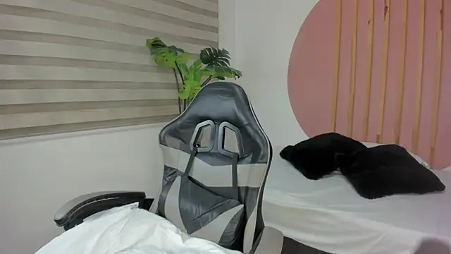 laia_hatman's cam snapshot