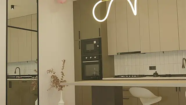 whisper_of_love's cam snapshot