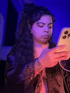 kimmiakiss22's cam snapshot