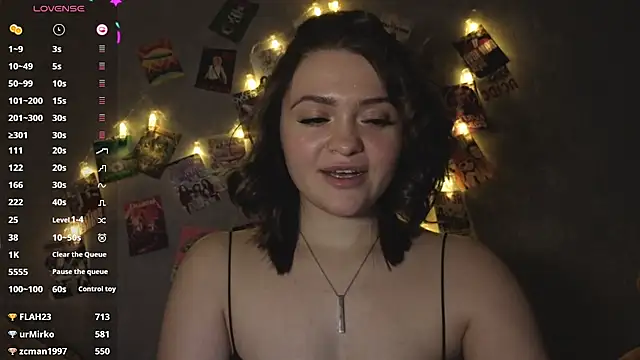 YummyTira live sex cam
