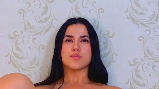 Bella_Fior's cam snapshot