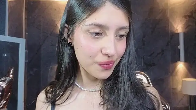 skarleth_b_'s cam snapshot