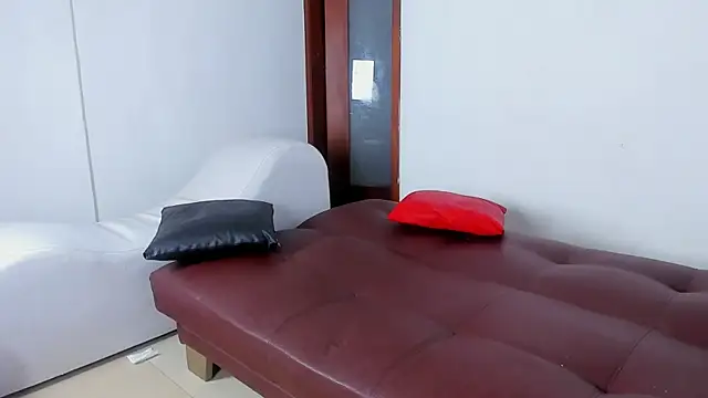 Crazy_porkys live sex cam