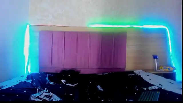 acoralivecm101's cam snapshot