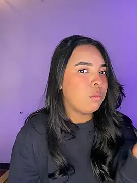 MIAROGGERSS's cam snapshot