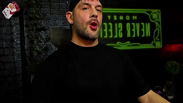 LexHardy's cam snapshot