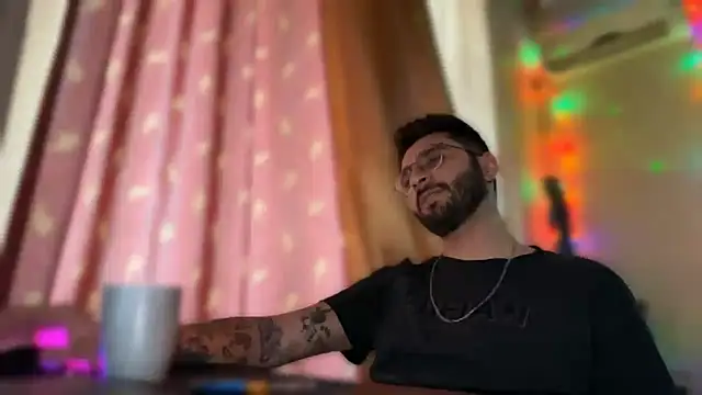 The_Oggy live sex cam