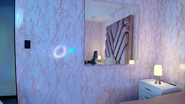 redd_pandaa live sex cam