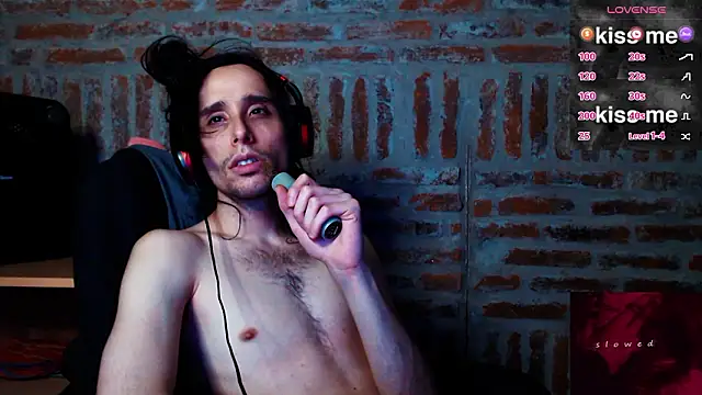 CaramelToy live sex cam