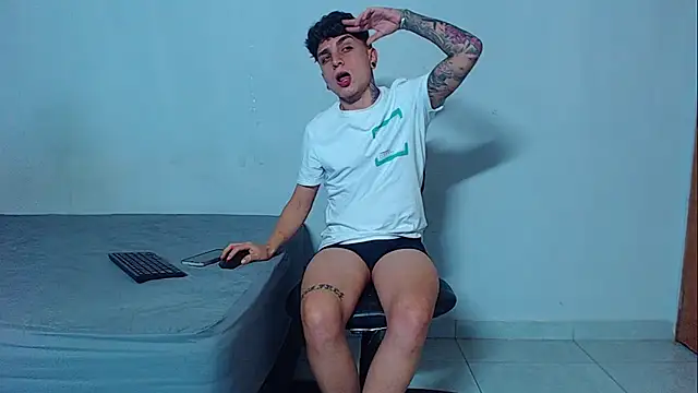 mikecoper_23 live sex cam