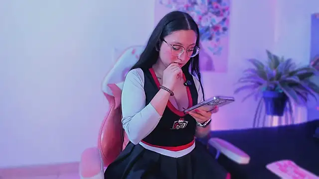 lucy_neil live sex cam