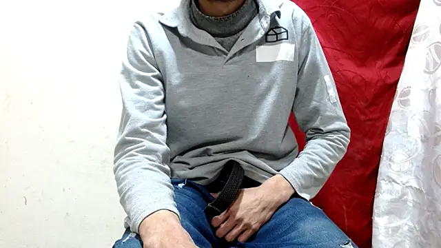 Calientes96 live sex cam