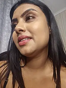 Indian_GlowingMiax live sex cam