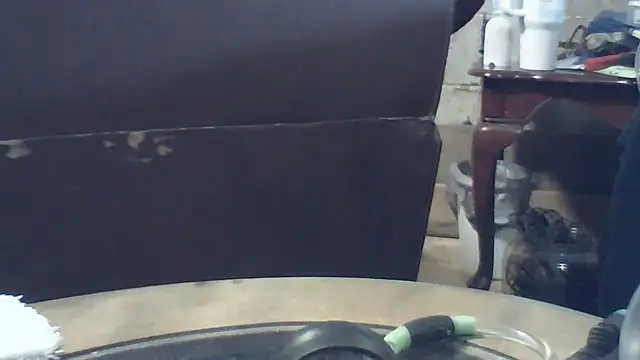 Luv2SuckBWC92 live sex cam