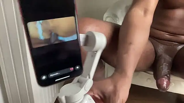 cagouler51100 live sex cam