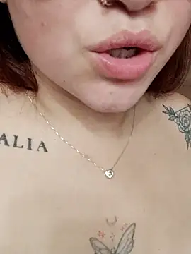 camilapia's cam snapshot