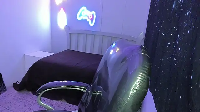 SallyKitty_'s cam snapshot