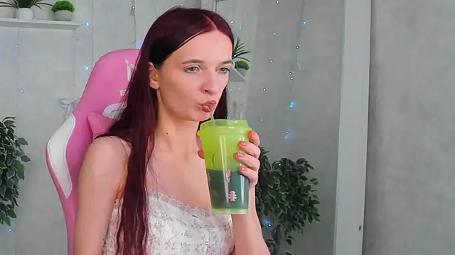 Alicia_Adammss's cam snapshot