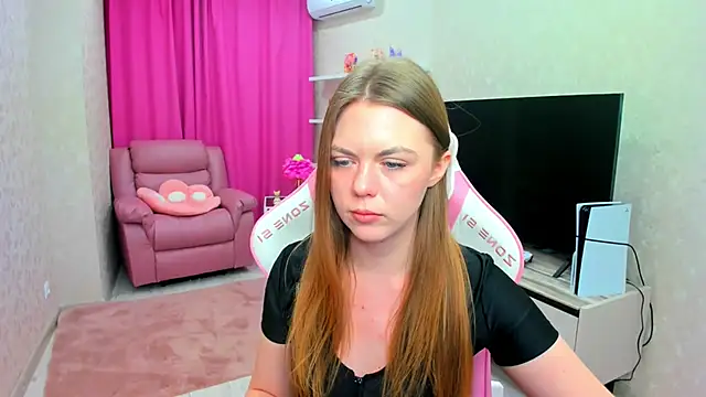 Strawberrye live sex cam