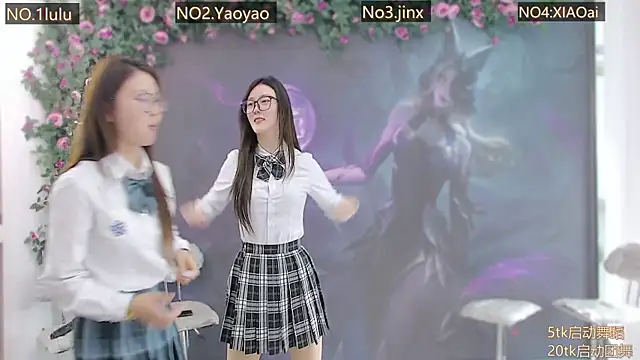 DogdogSM live sex cam