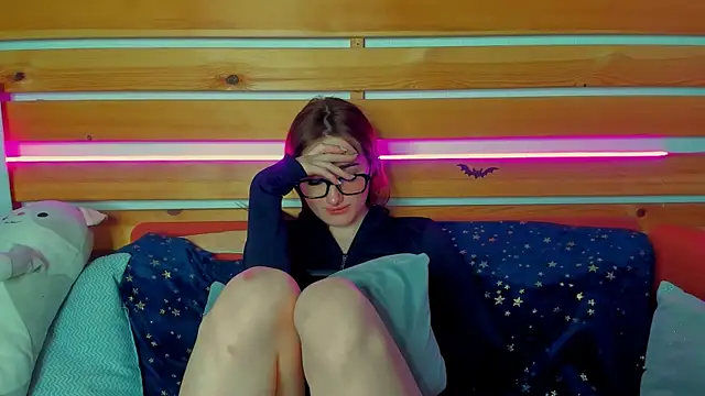 Evis_Dailyy's cam snapshot