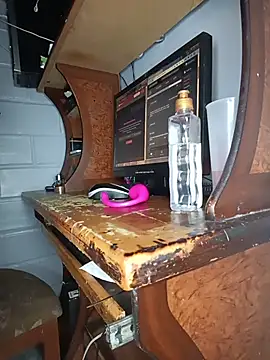 Bigtiti01's cam snapshot