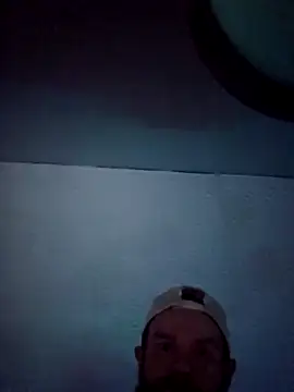 whiteboyspun92 live sex cam