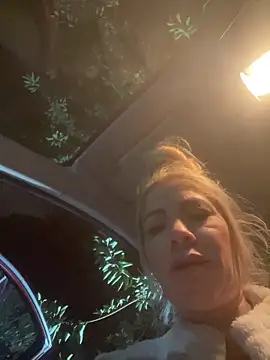 viktoria_davis_'s cam snapshot