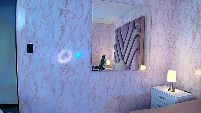 redd_pandaa's cam snapshot