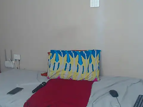 SexyLips86's cam snapshot