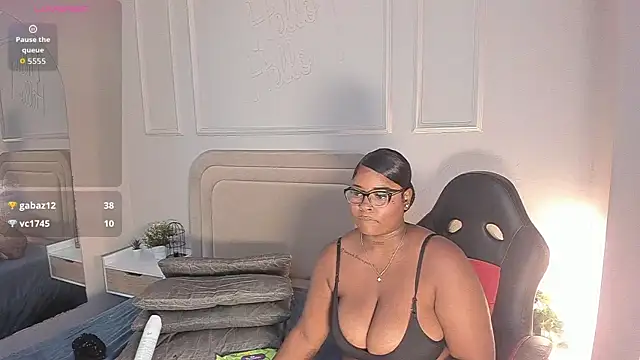 Meeganfoox live sex cam