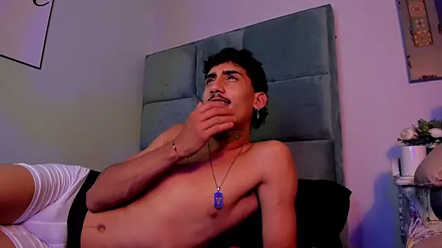 Mr_Strike live sex cam