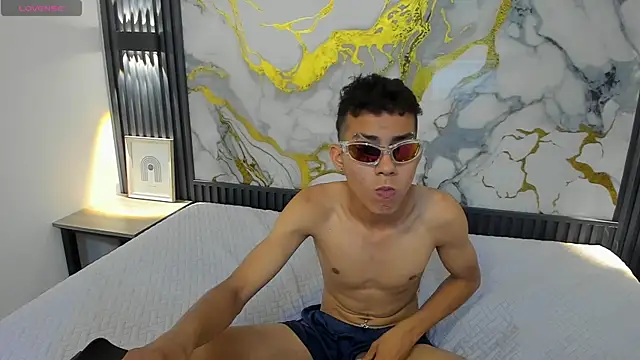 TaylerMiles's cam snapshot