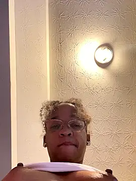 DominaLunaLusty live sex cam