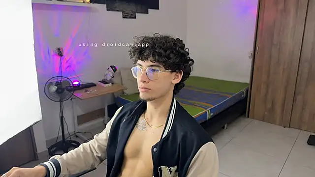 Kisan_Smith live sex cam