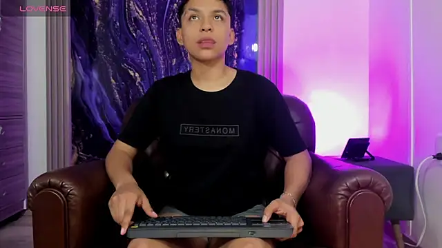 ale_clark's cam snapshot