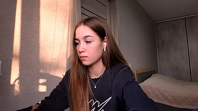 SherrylMaler's cam snapshot