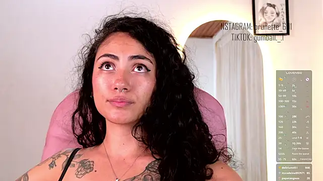 paula_brunette's cam snapshot