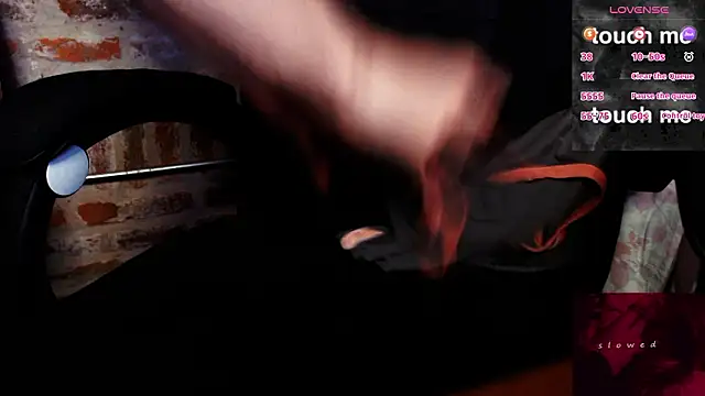 CaramelToy live sex cam