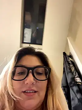 LittleMissEeve live sex cam