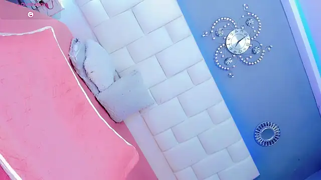 Kisses_Sophia live sex cam