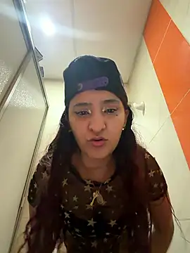 deepthroatlatina live sex cam